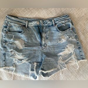 American Eagle Denim Mom Shorts - Size 14